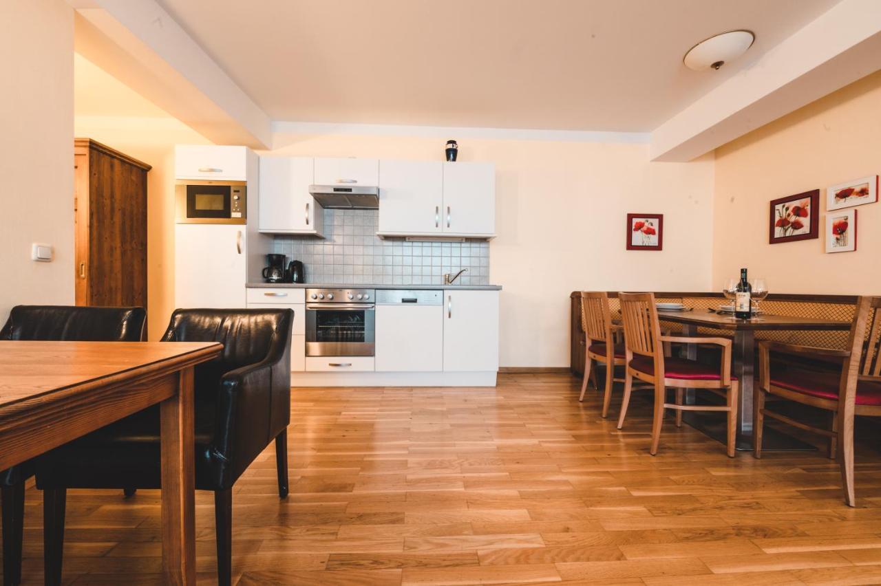 Appartements Cella Central เซลล์อัมเซ ภายนอก รูปภาพ