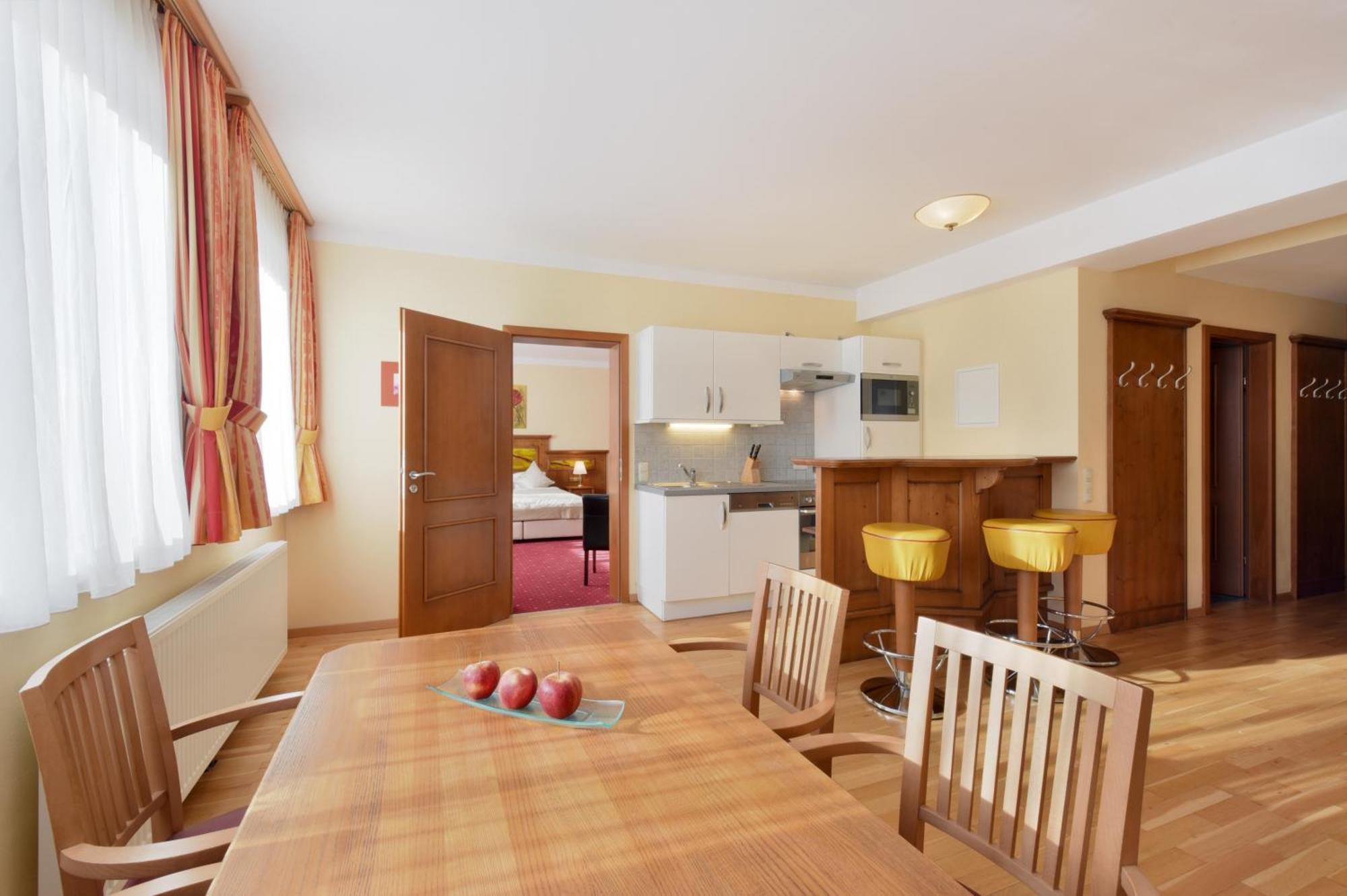 Appartements Cella Central เซลล์อัมเซ ภายนอก รูปภาพ