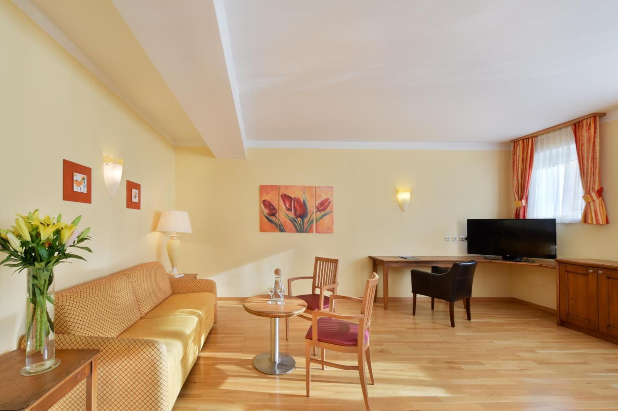 Appartements Cella Central เซลล์อัมเซ ภายนอก รูปภาพ
