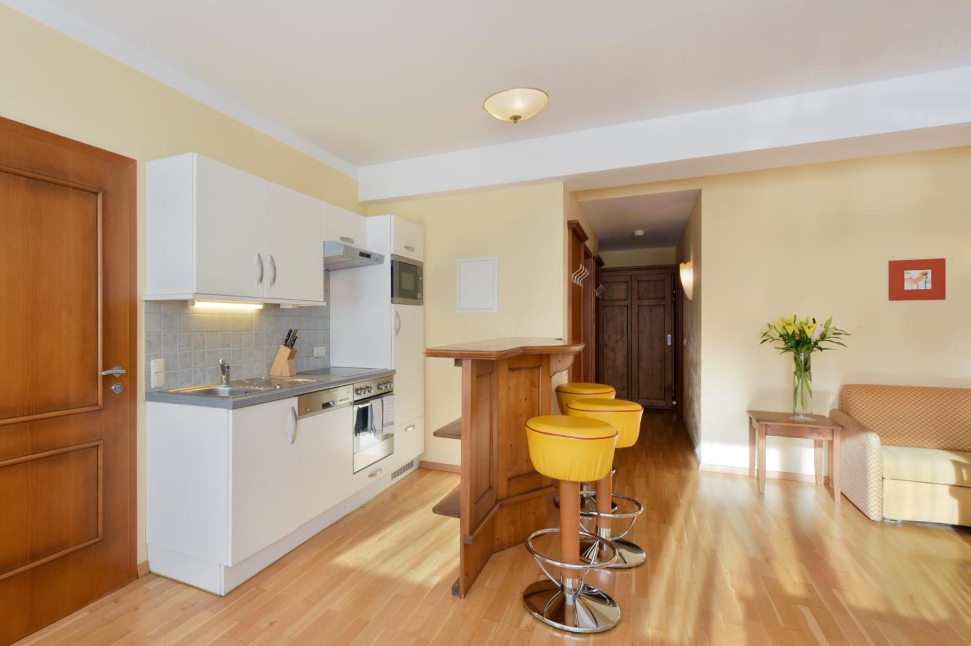 Appartements Cella Central เซลล์อัมเซ ภายนอก รูปภาพ