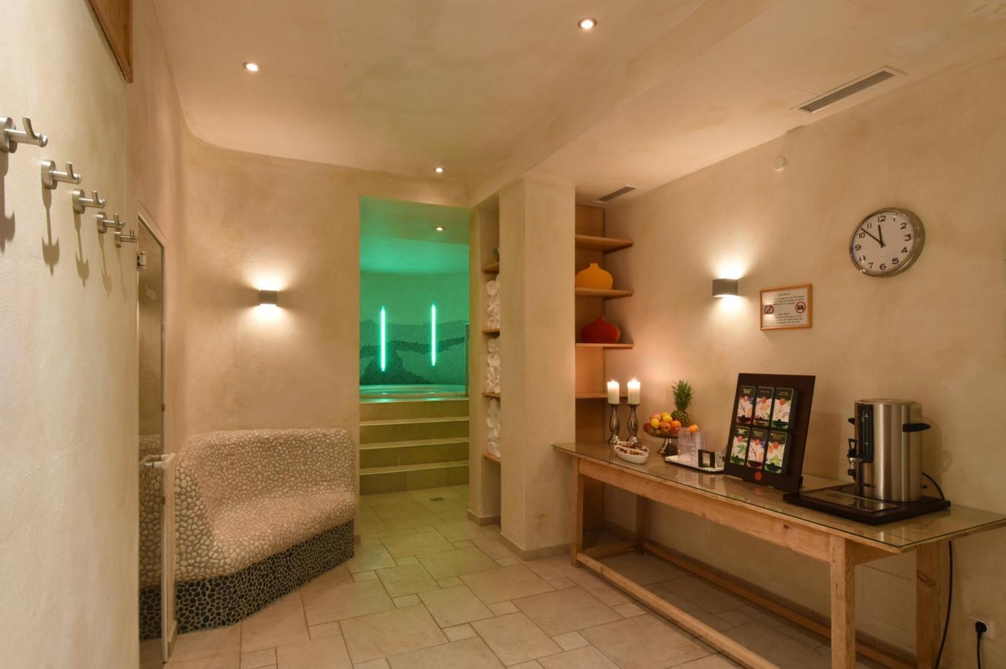Appartements Cella Central เซลล์อัมเซ ภายนอก รูปภาพ