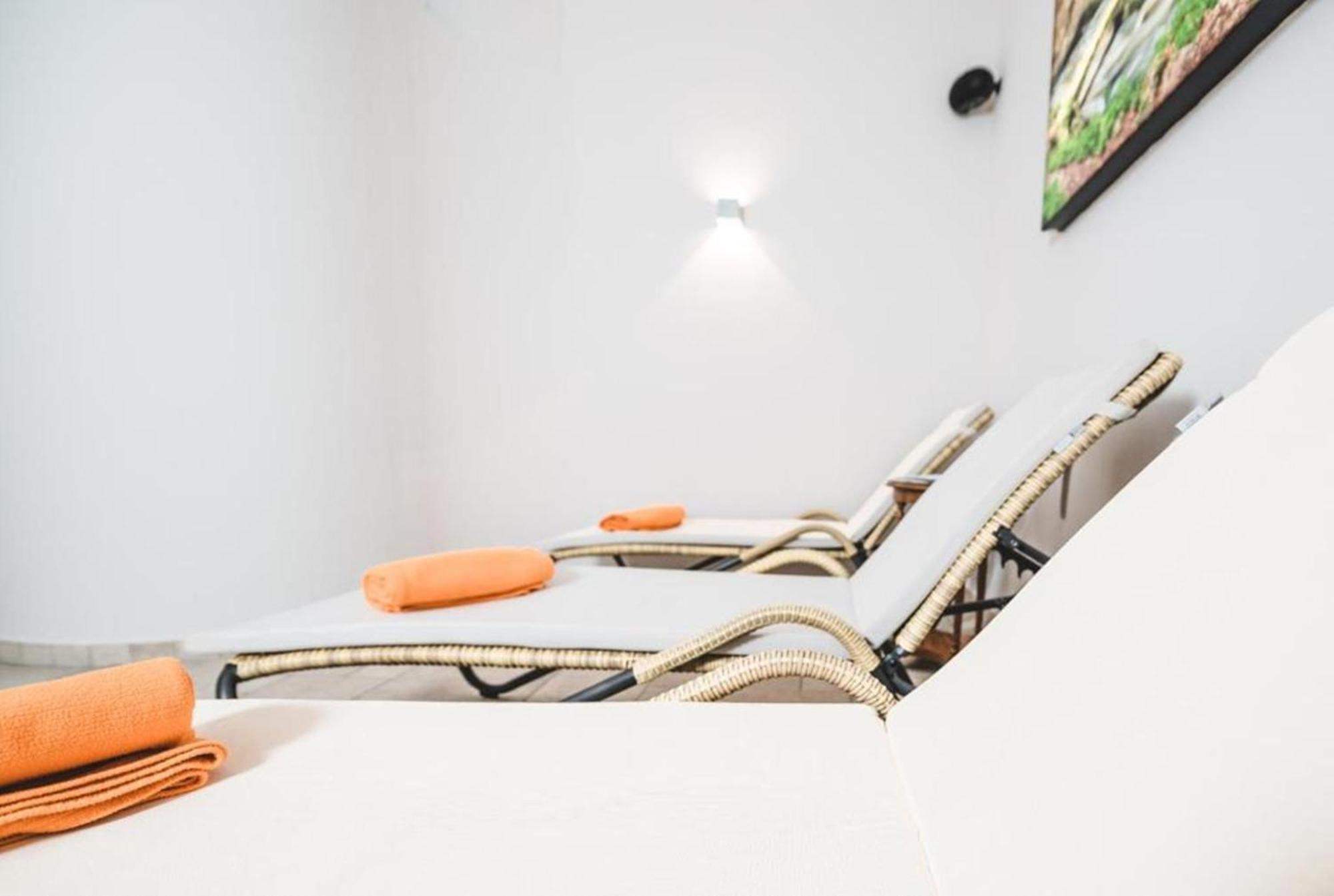 Appartements Cella Central เซลล์อัมเซ ภายนอก รูปภาพ